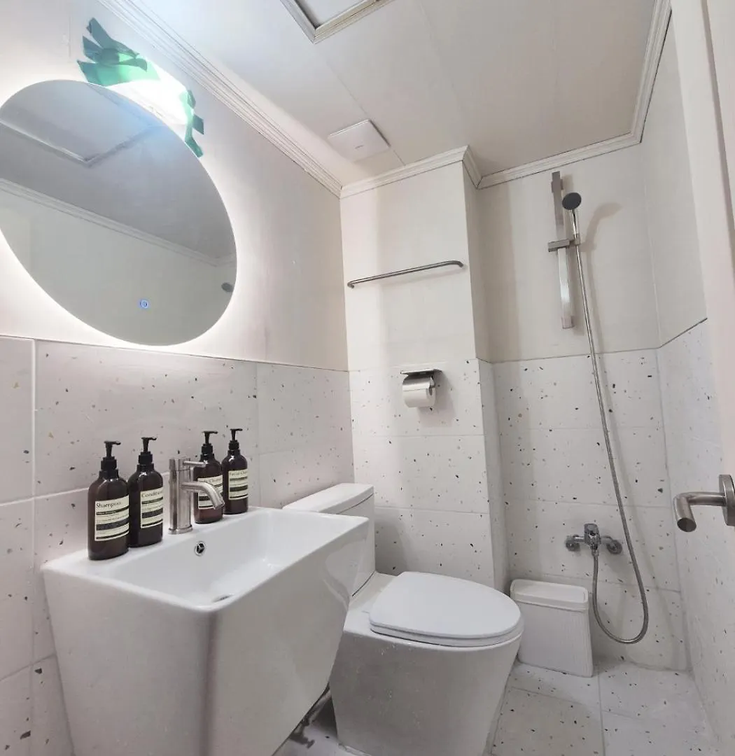 Anon Hostel Seoul Motel